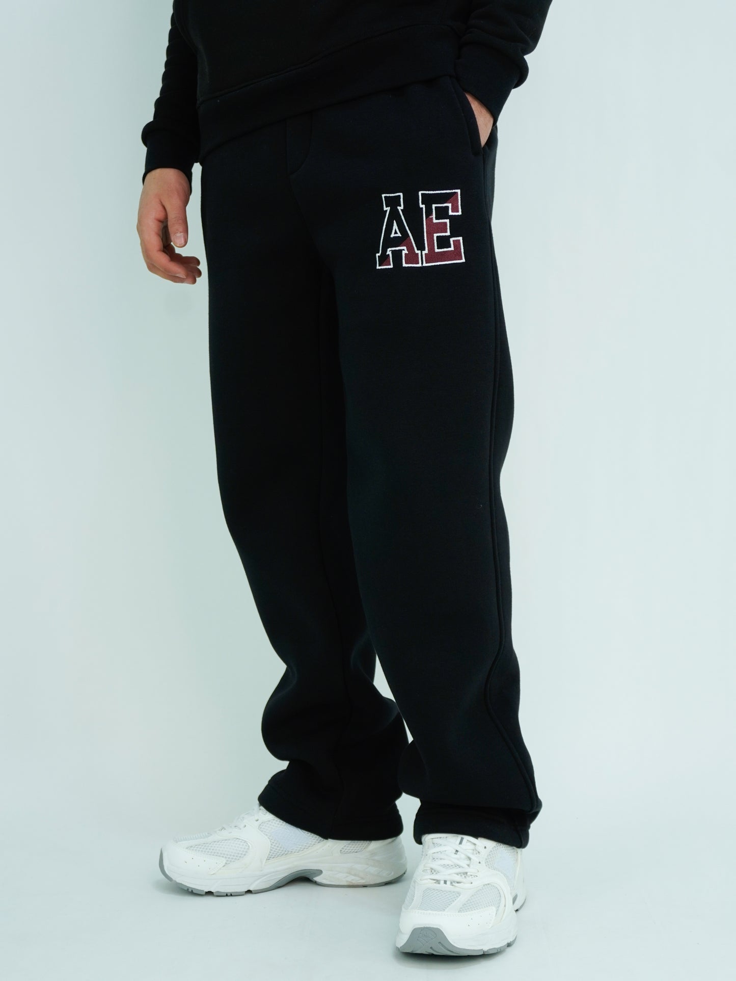 Black - AE wide-leg jogger