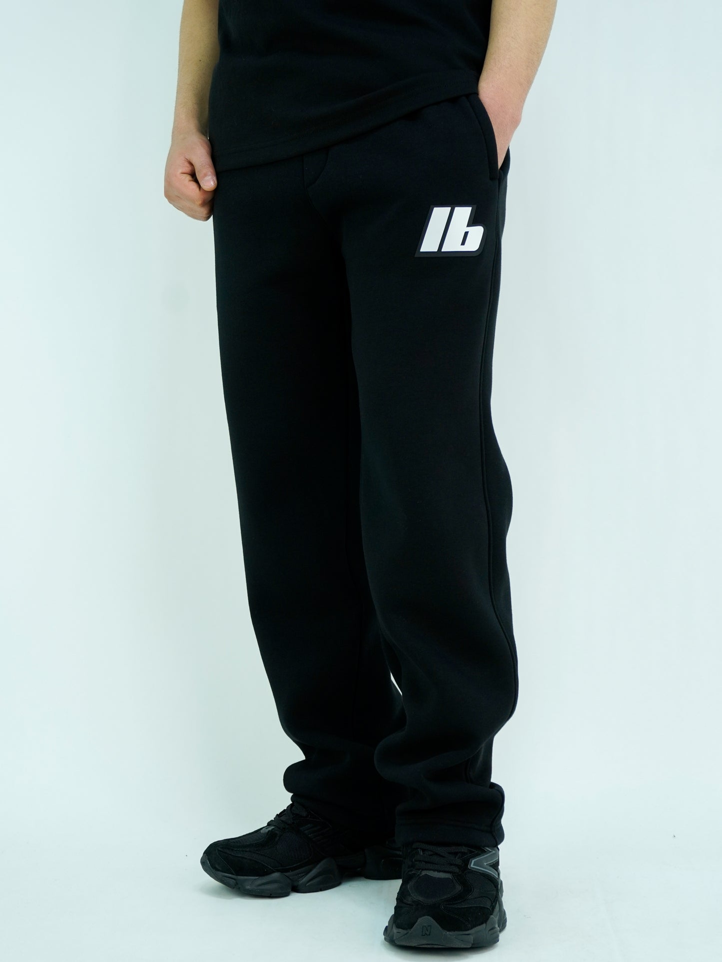 Black - Relaxed Fleece Jogger