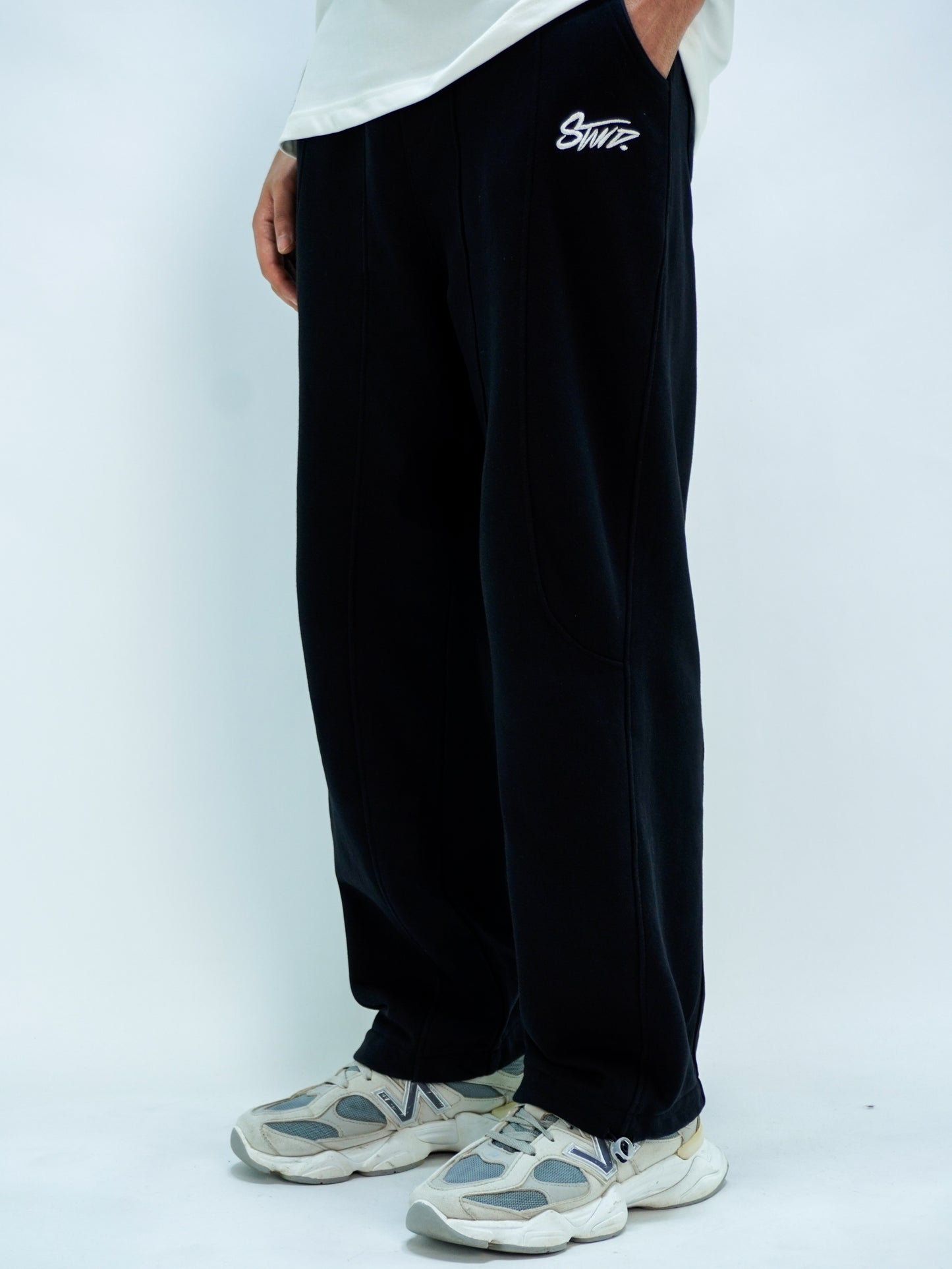 Black unisex sweatpants