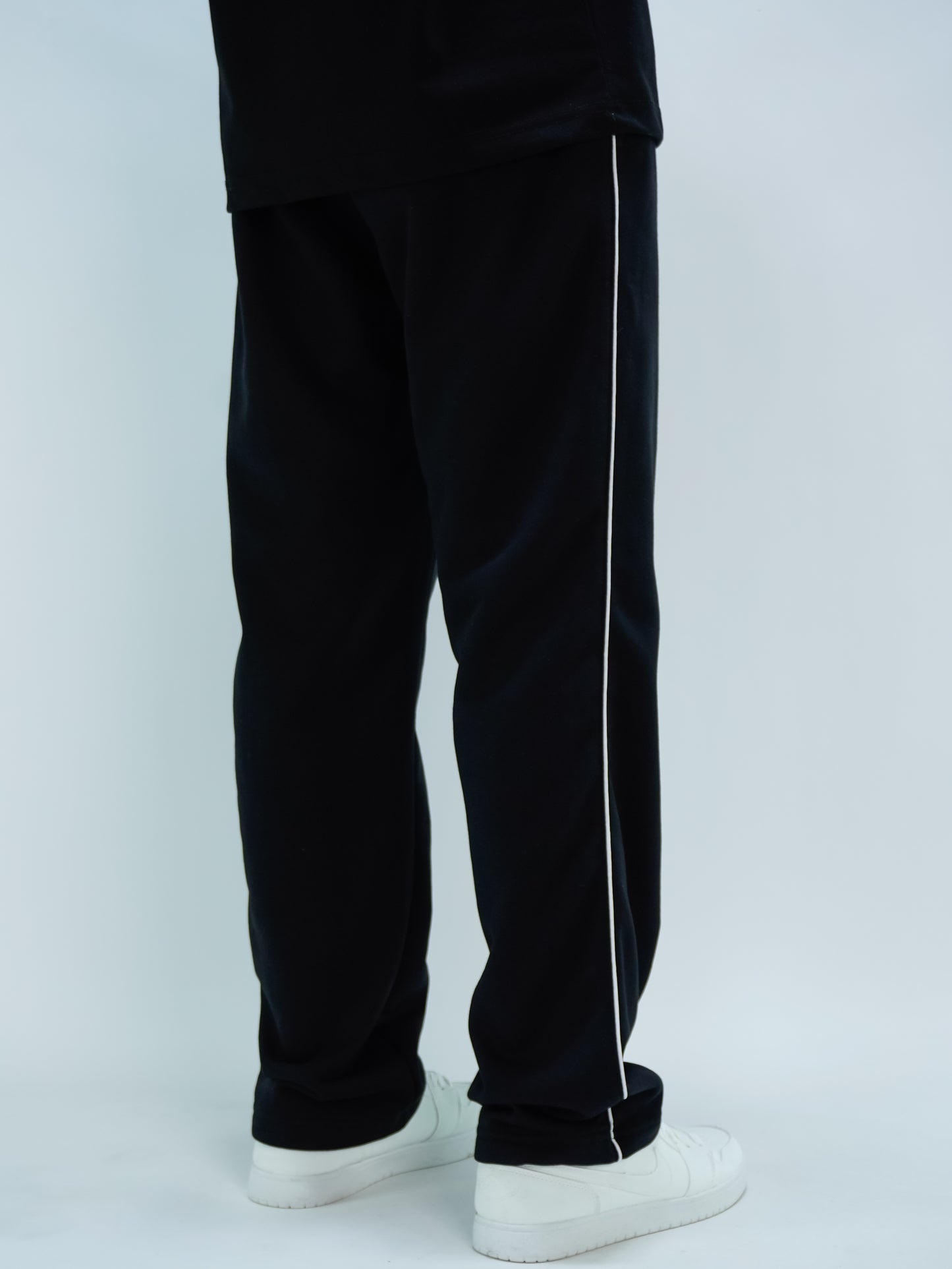 Black - Wide leg jogger pants