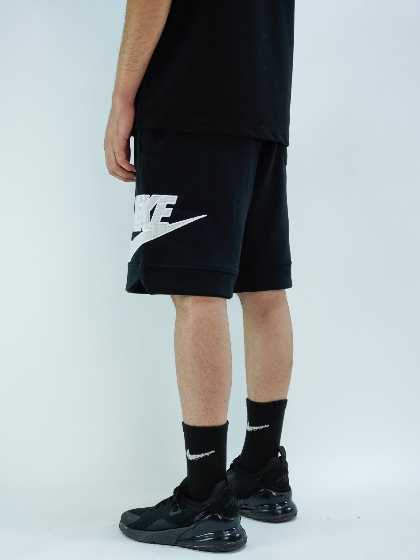 Black - Relaxed Shorts