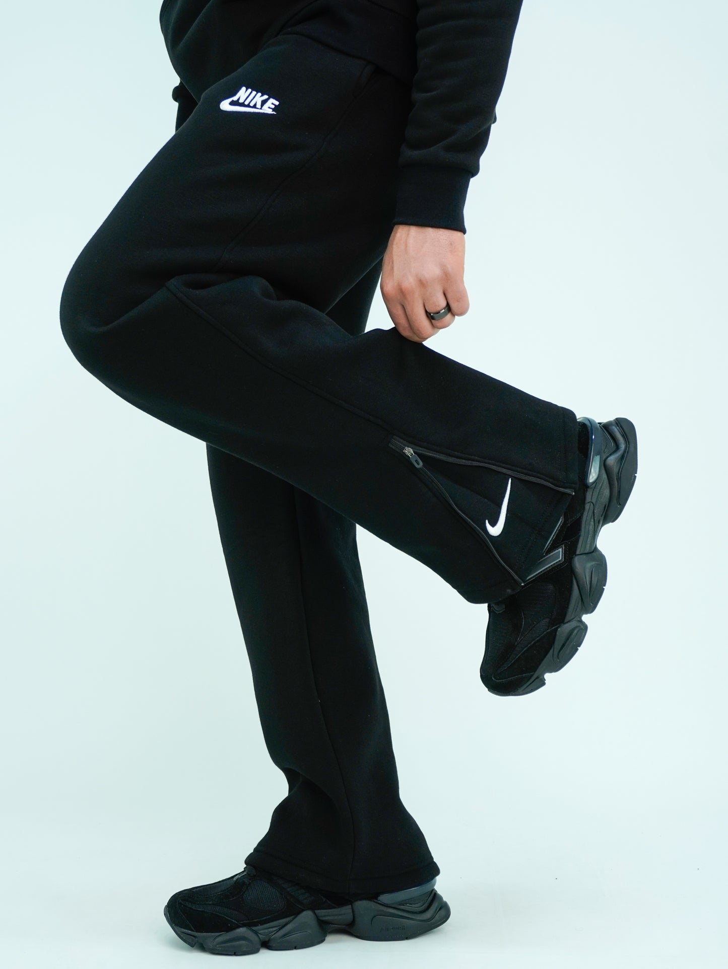 Black - Active zip jogger