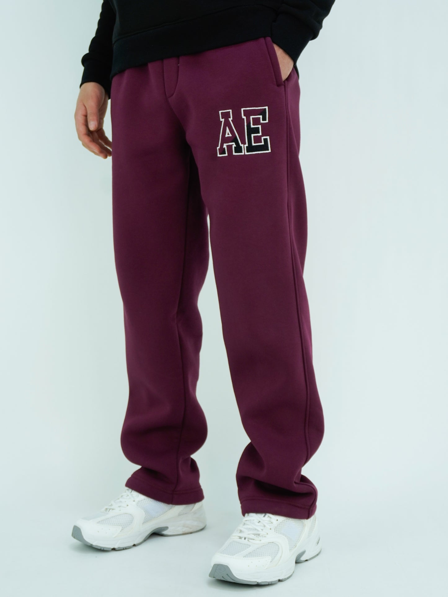 Burgandy - AE wide-leg jogger
