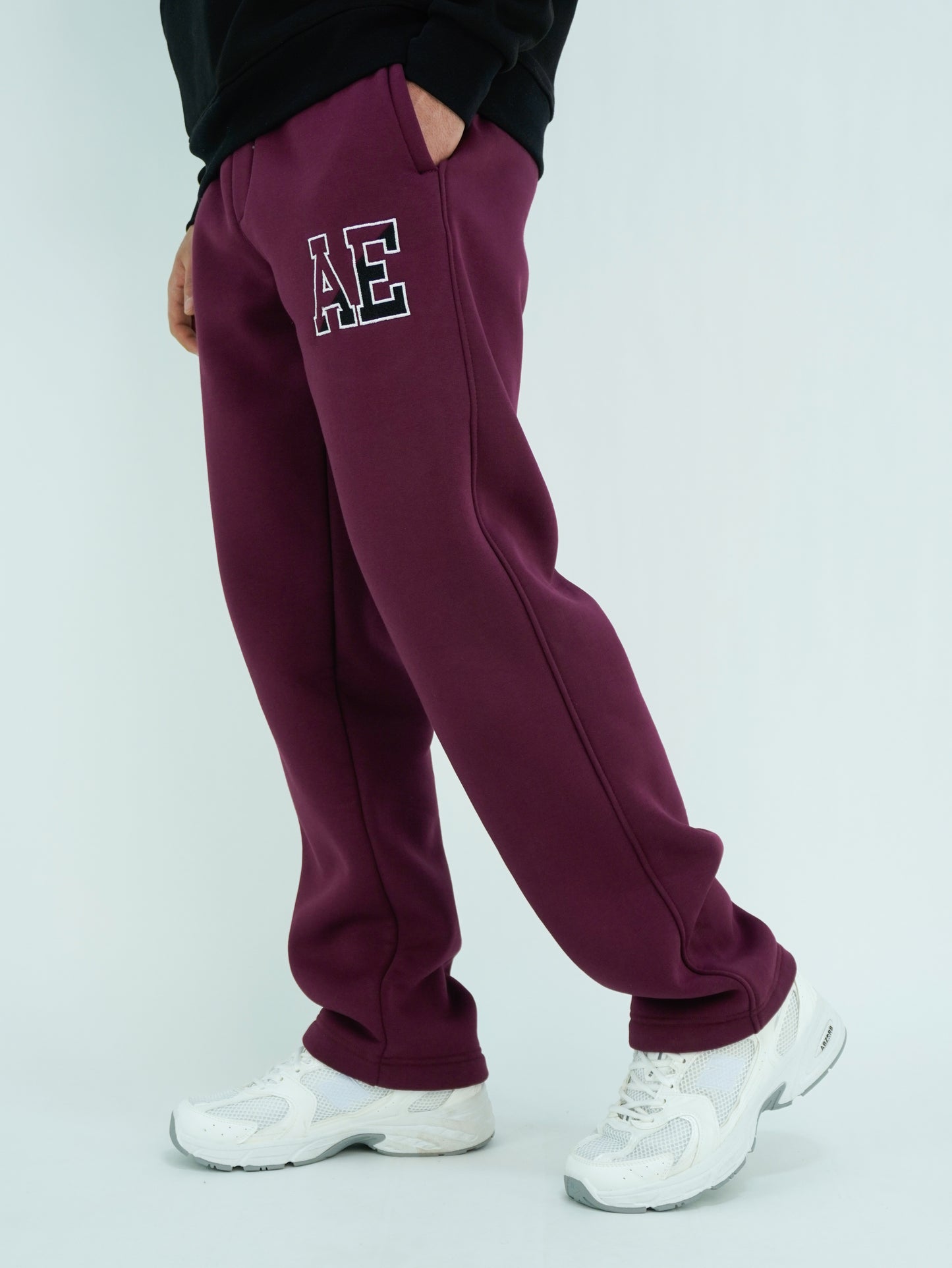 Burgandy - AE wide-leg jogger