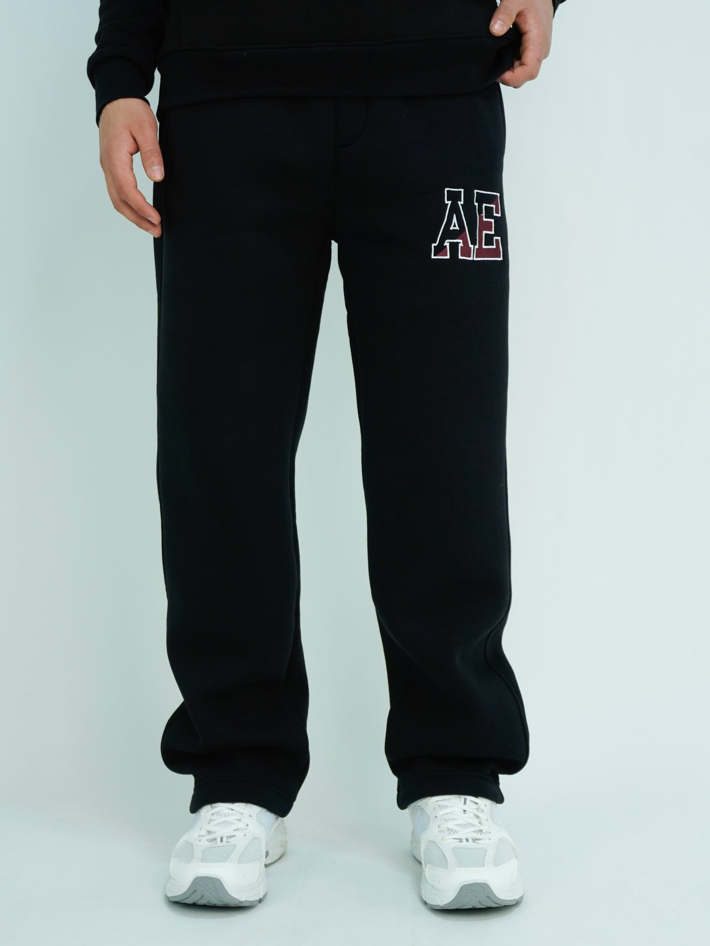 Black - AE wide-leg jogger