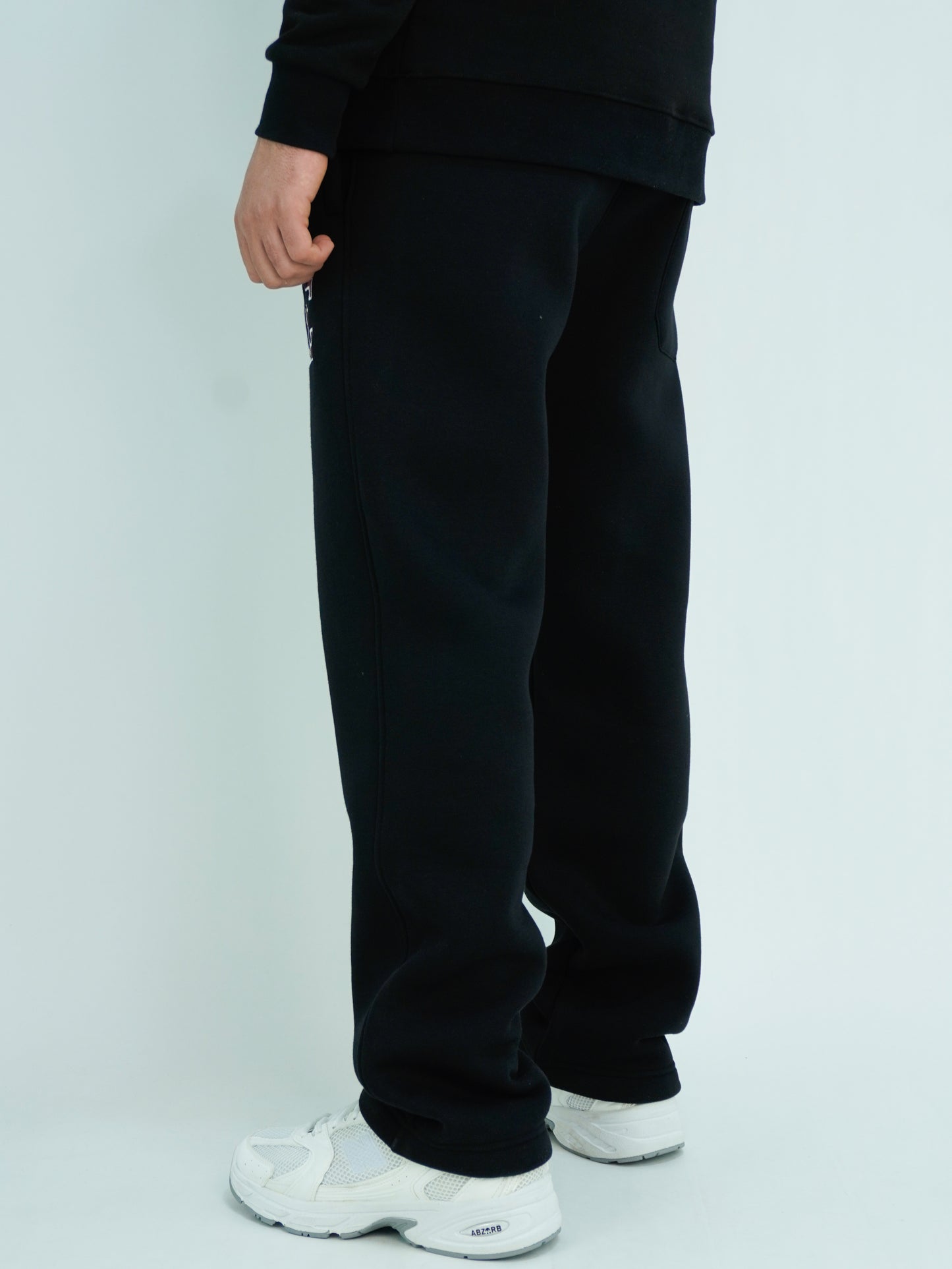 Black - AE wide-leg jogger