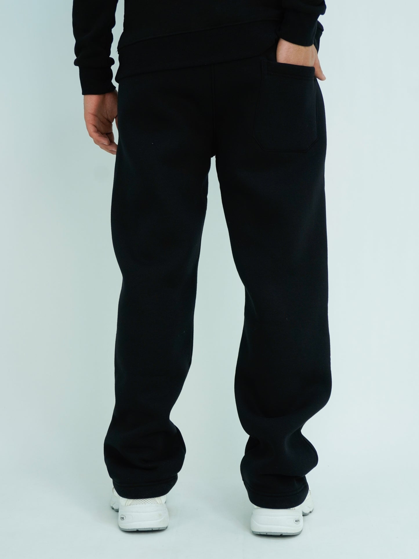 Black - AE wide-leg jogger