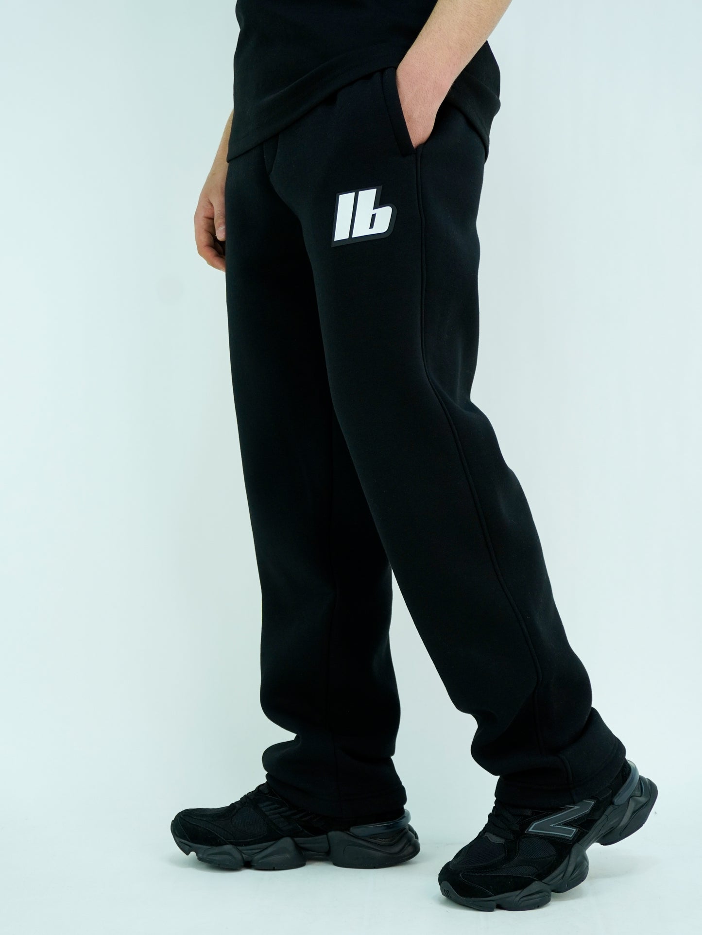 Black - Relaxed Fleece Jogger