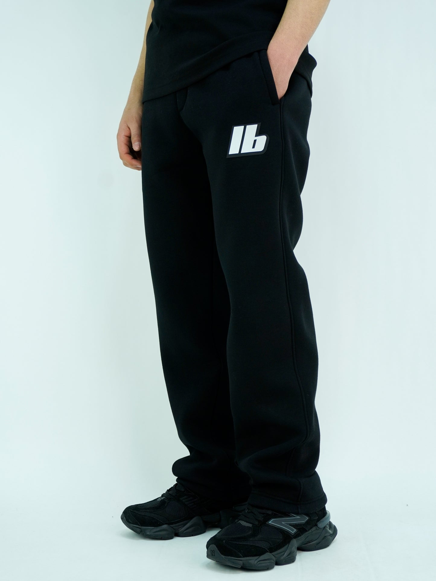 Black - Relaxed Fleece Jogger