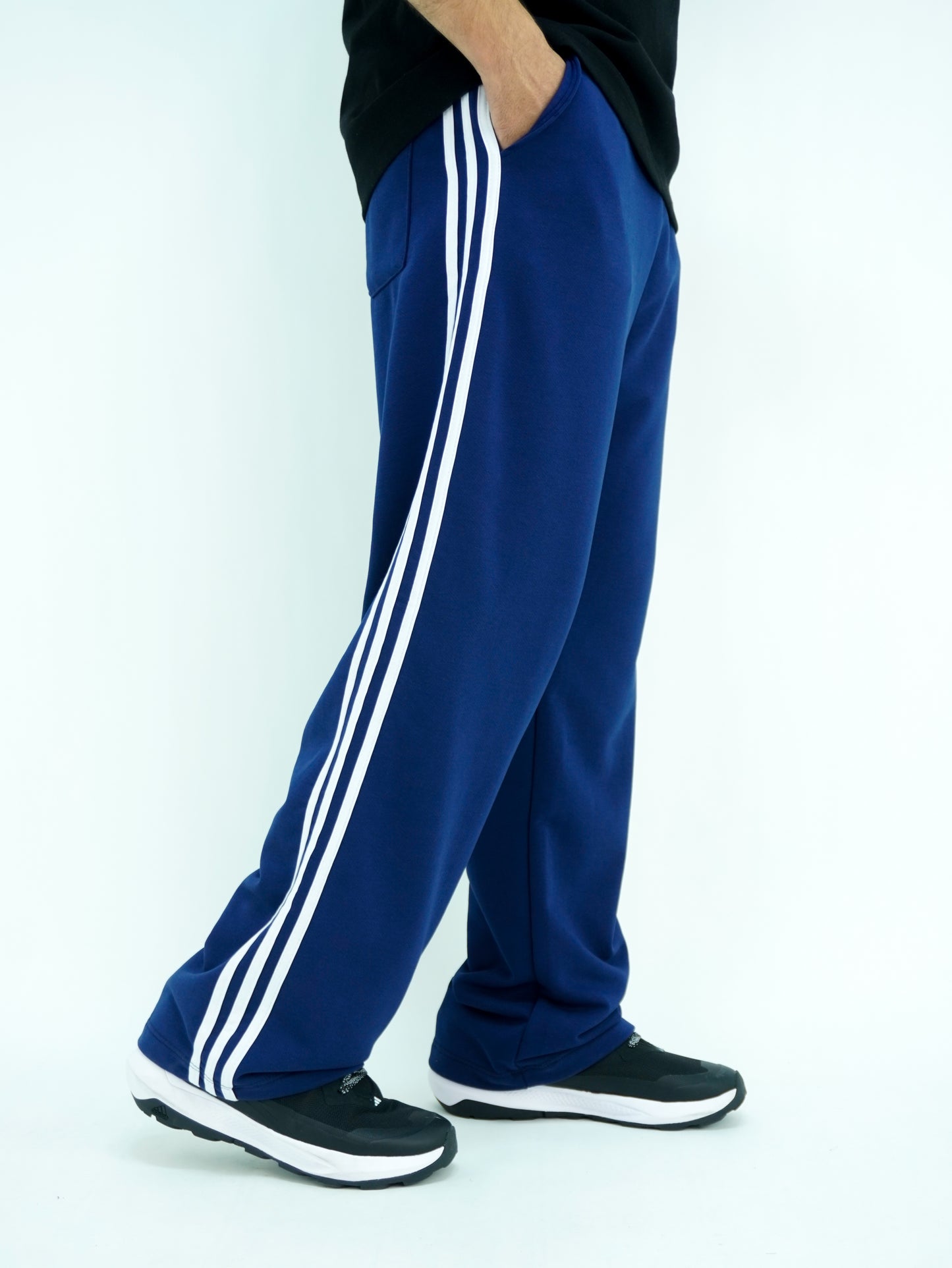 Navy blue - Three line jogger