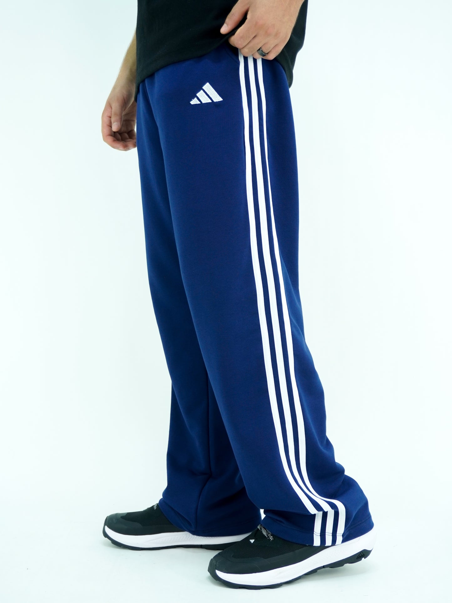 Navy blue - Three line jogger